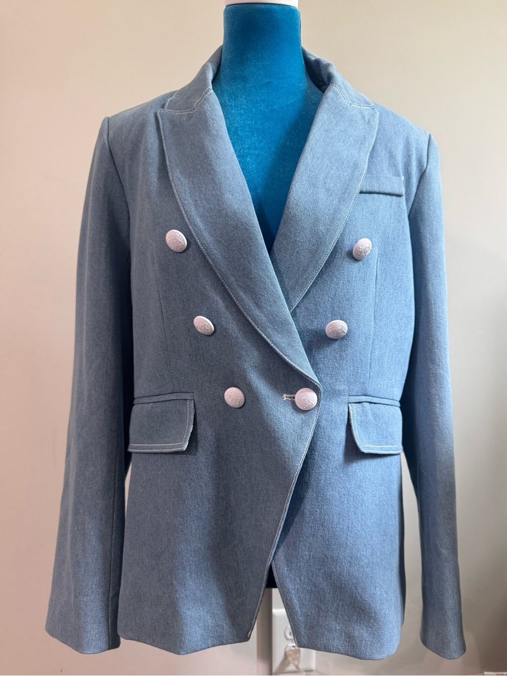 Kourt - Women’s Double-Breasted Blazer Jacket in Dusty Blue
